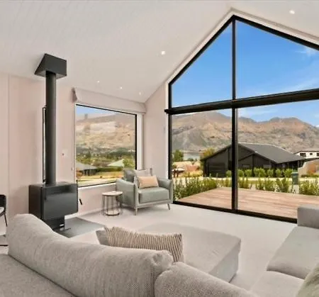 Clearview Ridge Retreat Villa